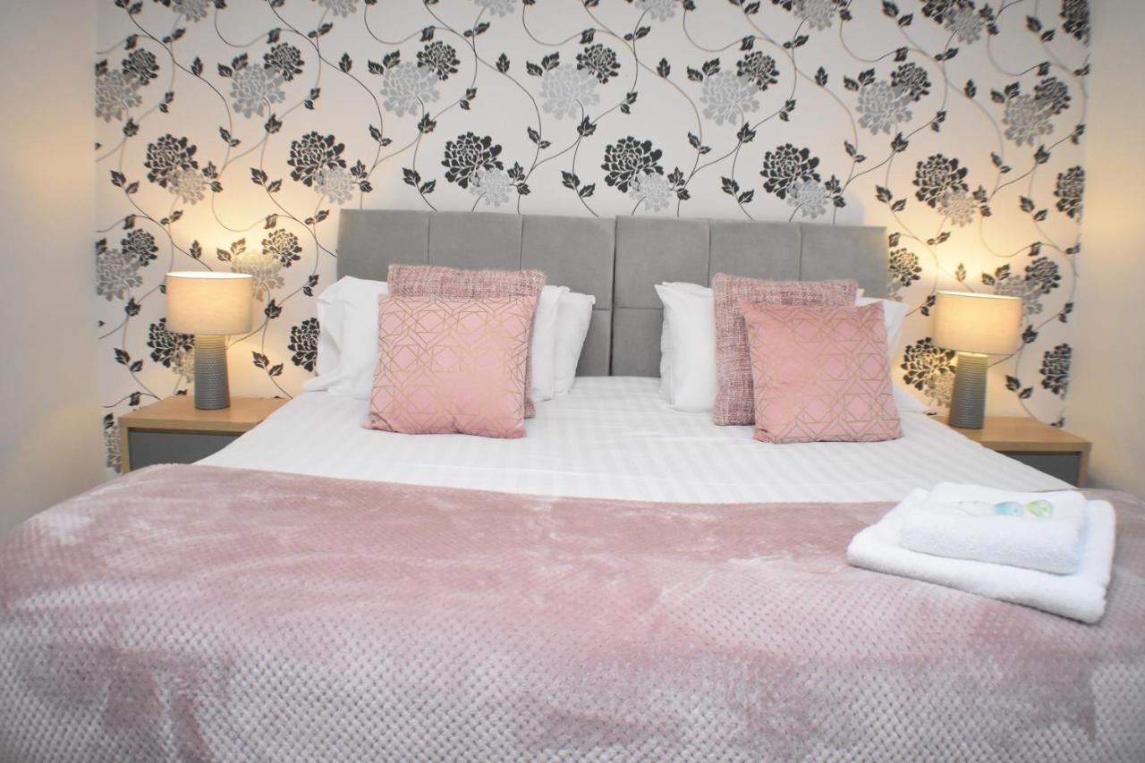 Four Chimneys House Holiday home *